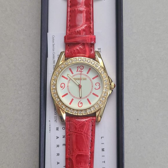 NWT Red Manhattan Watch - Picture 4 of 11